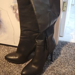 Knee high black boot